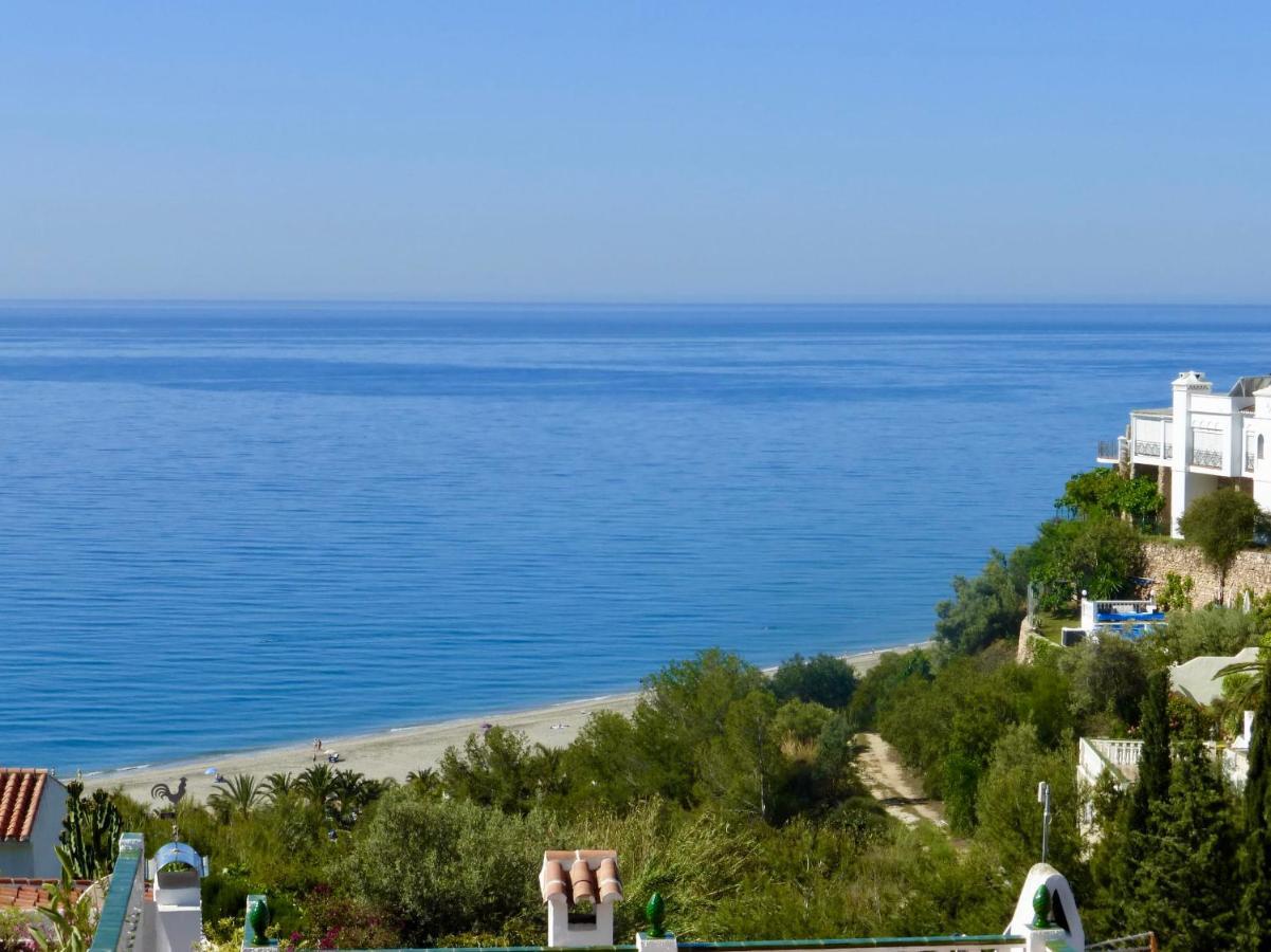 Pueblo Chimenea Villa Nerja Luaran gambar
