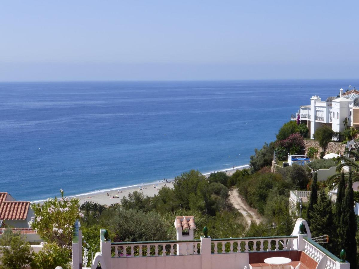Pueblo Chimenea Villa Nerja Luaran gambar
